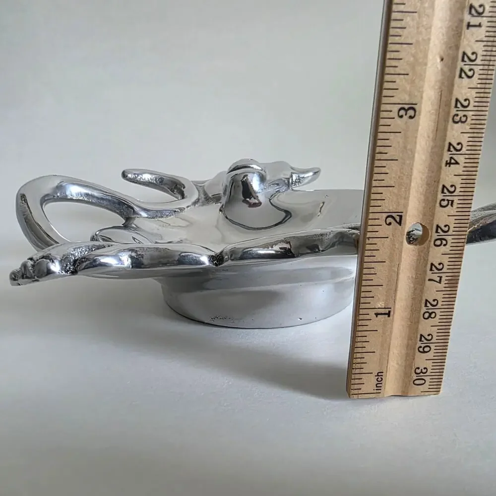 Mariposa cast aluminum